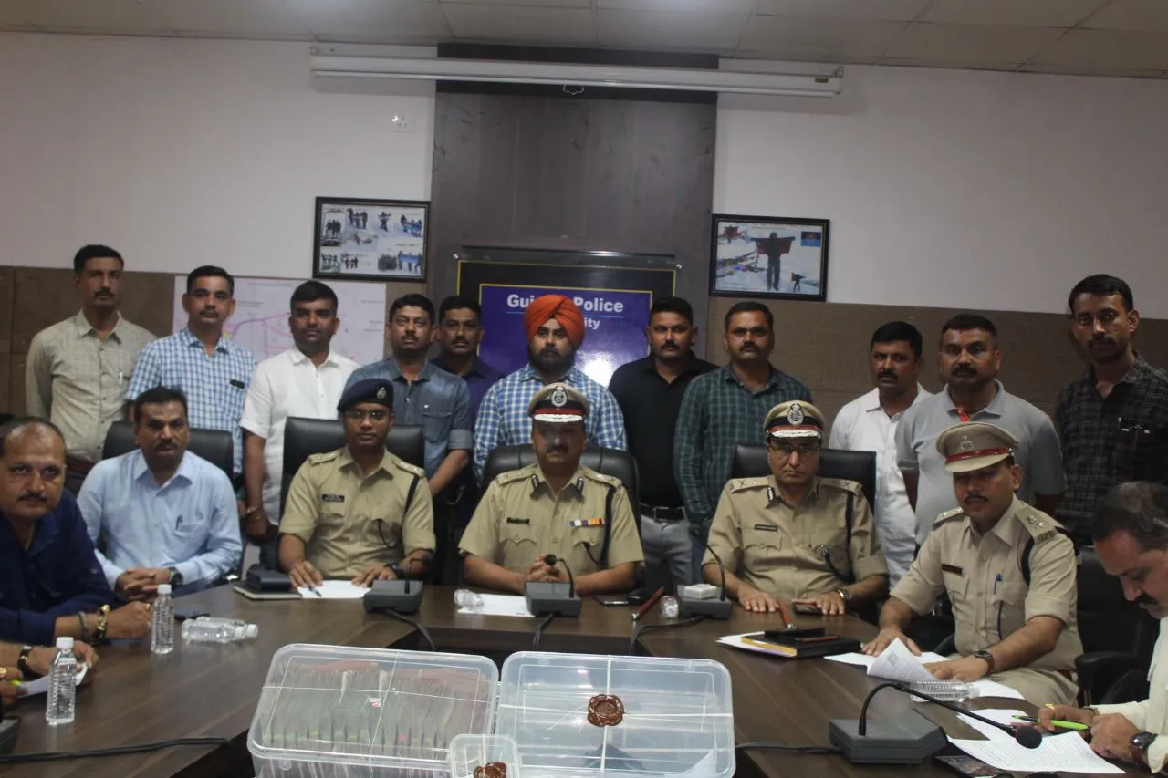 ફકીરનો વેશ ધારણ કરી “ઓપરેશન બ્લેક હોક” પાર પાડતી રાજકોટ પોલીસ