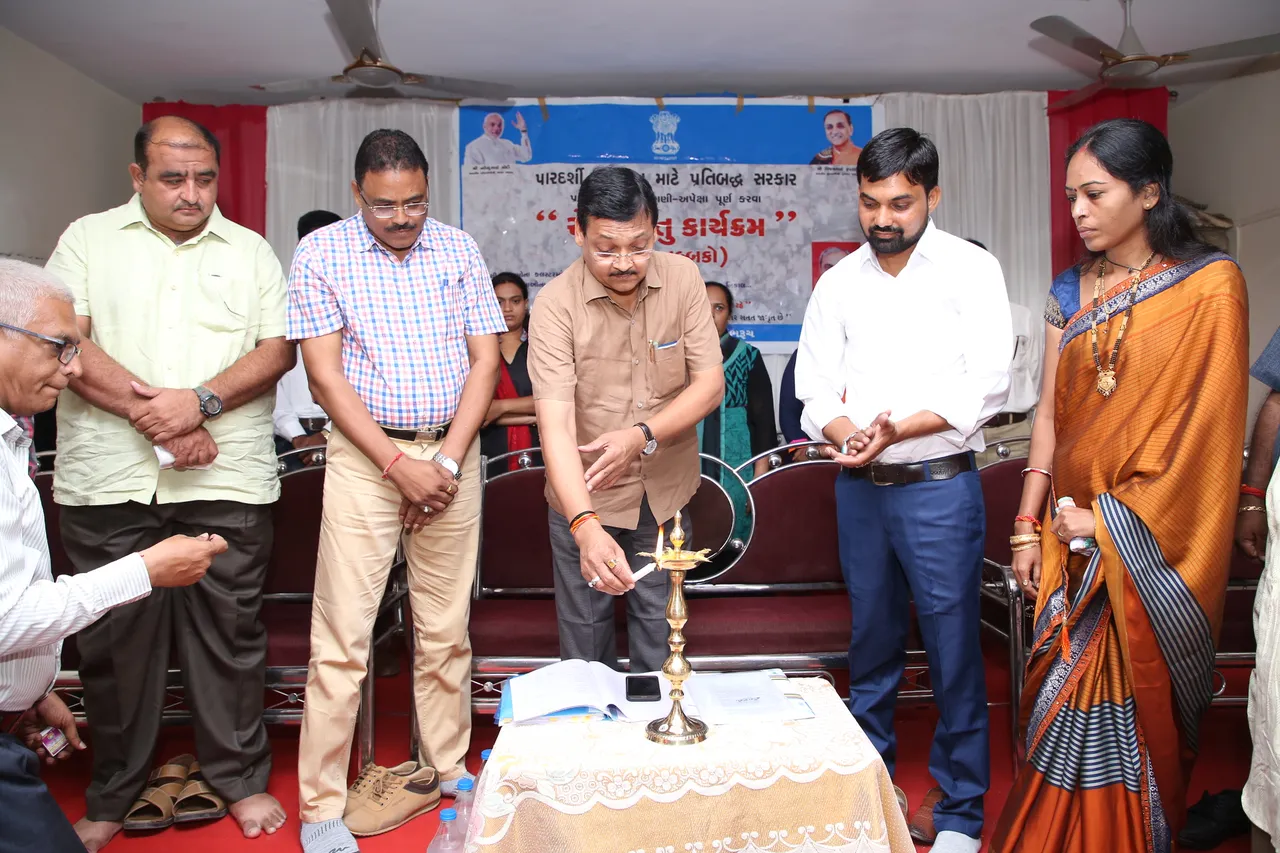 અંકલેશ્વર તાલુકાના કોસમડી ખાતે મંત્રી ઈશ્વરસિંહની ઉપસ્થિતિમાં યોજાયો સેવાસેતુ કાર્યક્રમ