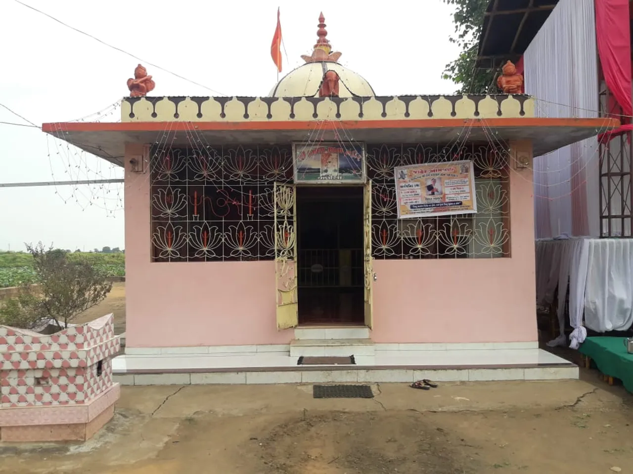 વાલિયામાં પૌરાણિક કમળા માતાજીના મંદિરે નવરાત્રી મહોત્સવની તૈયારીને અપાયો આખરી ઓપ