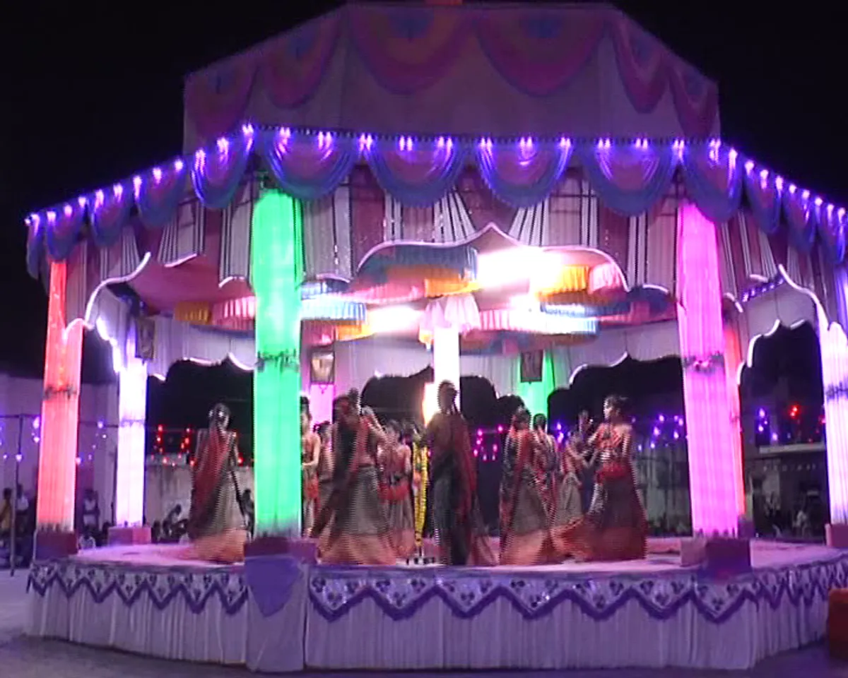 રાજકોટ : અહો આશ્ચર્યમ દિકરીઓની સાથે મંડપ પણ ઘૂમે છે, જાણો કઈ રીતે બને છે શક્ય