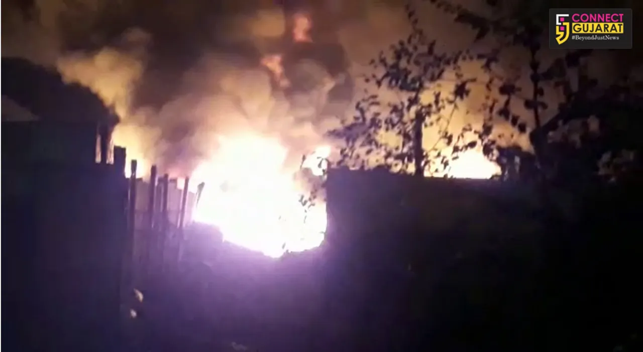 વડોદરા : નંદેસરી ચોકડી નજીક ભંગારના ગોડાઉનમાં લાગી ભીષણ આગ 