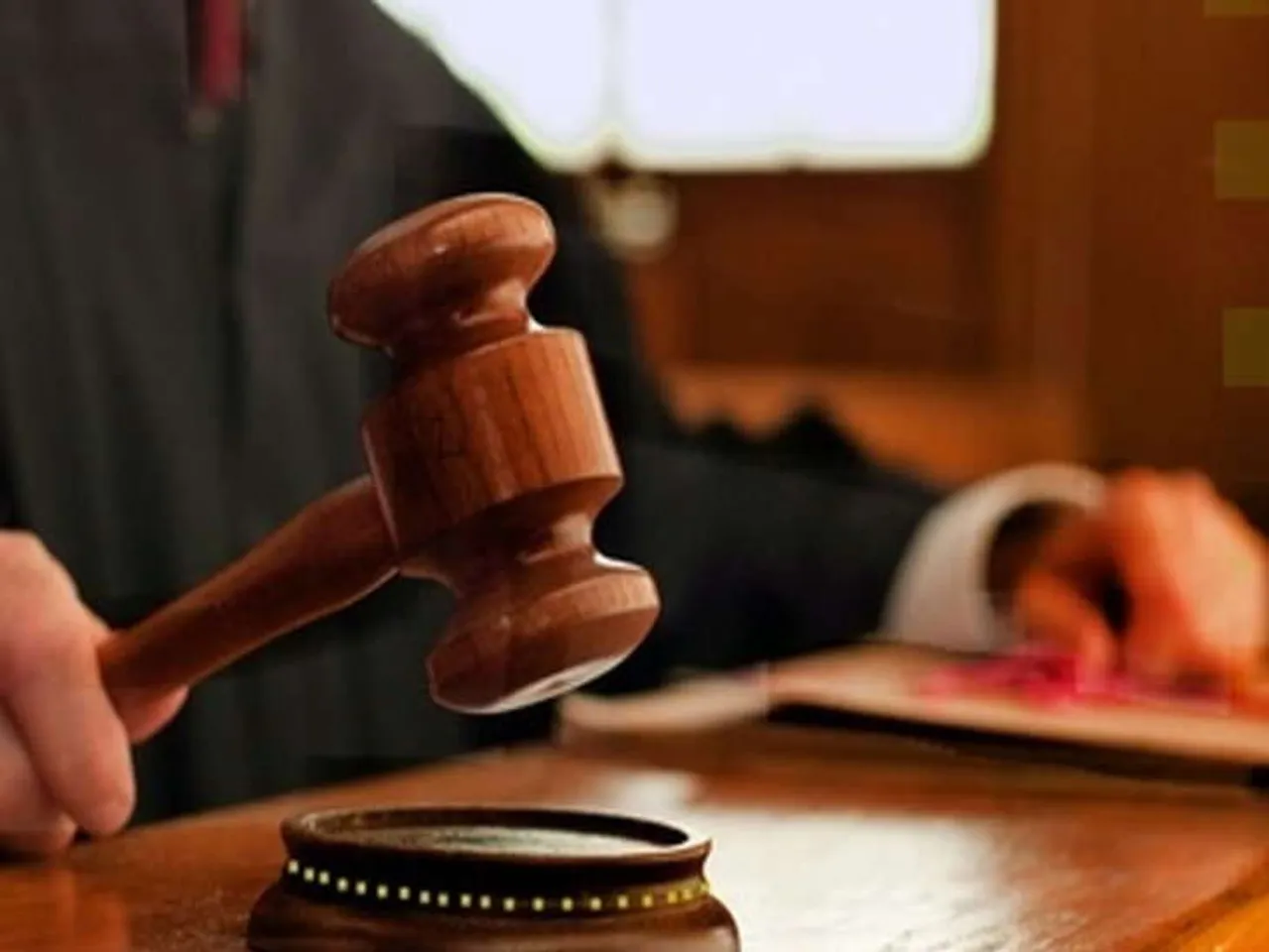 રાજ્યમાં પહેલી વાર અમદાવાદ ફેમિલી કોર્ટે ભરણપોષણ ભરવામાં ઠાગાઠૈયા કરનારા પતિઓ સામે જેલ વોરંટ ઇશ્યૂ