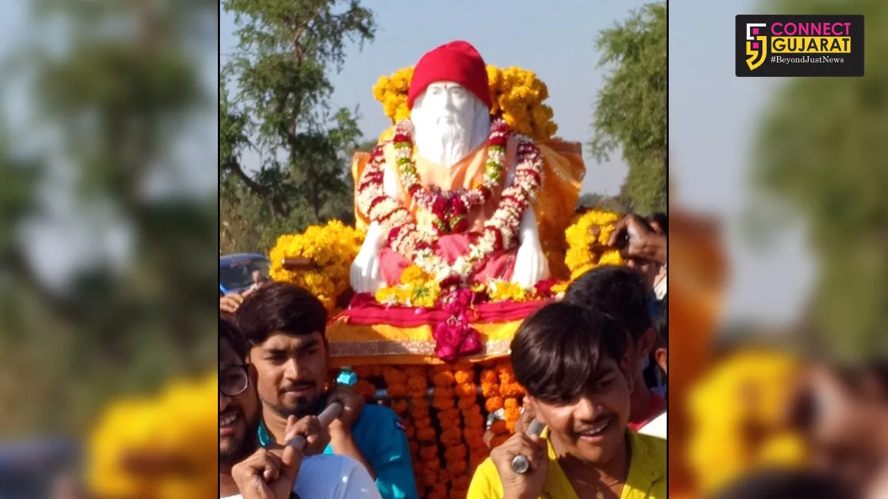 અંકલેશ્વરના ઉછાલી સ્થિત ભવ્ય ગેટ ઉપર નર્મદાનંદજીની પ્રતિમાનું સ્થાપન કરાયું