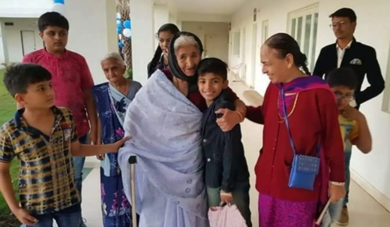 જામનગરનું વાત્સલ્ય વૃધ્ધાશ્રમ એક રાત માટે ઝગમગી ઉઠ્યું, વૃધ્ધોને મળ્યાં પૌત્રો