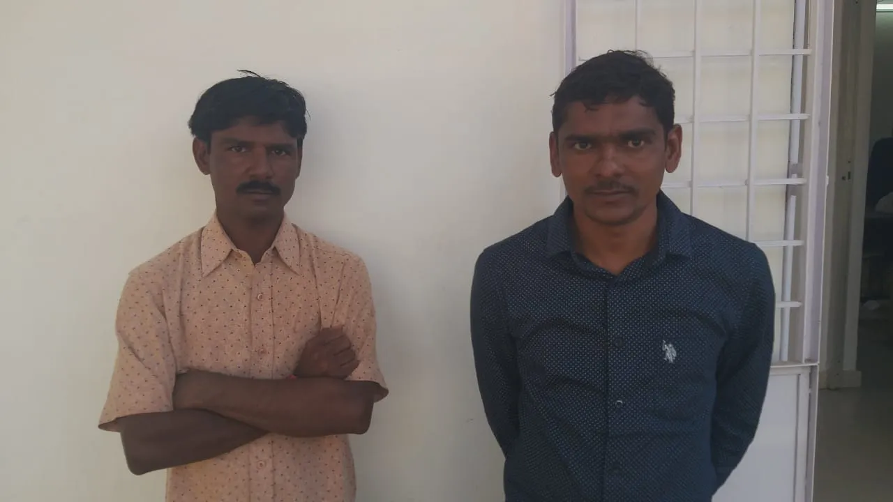 રતનપુરના બે નાસતા ફરતા માથાભારે બુટલેગરોને છાપો મારી પોલીસે ધકેલ્યા જેલમાં