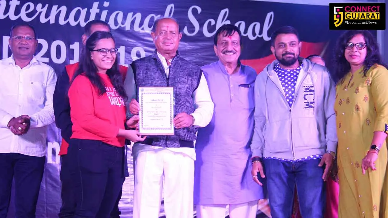 આદિજાતિ રાજ્યમંત્રી પાટકરની અધ્યક્ષતામાં સ્કૂલનો વાર્ષિકોત્સવ ‘ગતિશીલ ભારત' યોજાયો