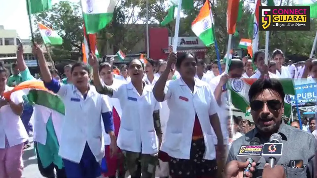 આંતકવાદ સામેની લડાઈમાં સુરત સિવિલ હોસ્પિટલ નર્સિંગ વિદ્યાર્થીનીઓ અને સ્ટાફએ કાઢી રેલી ખુશી વ્યક્ત કરી