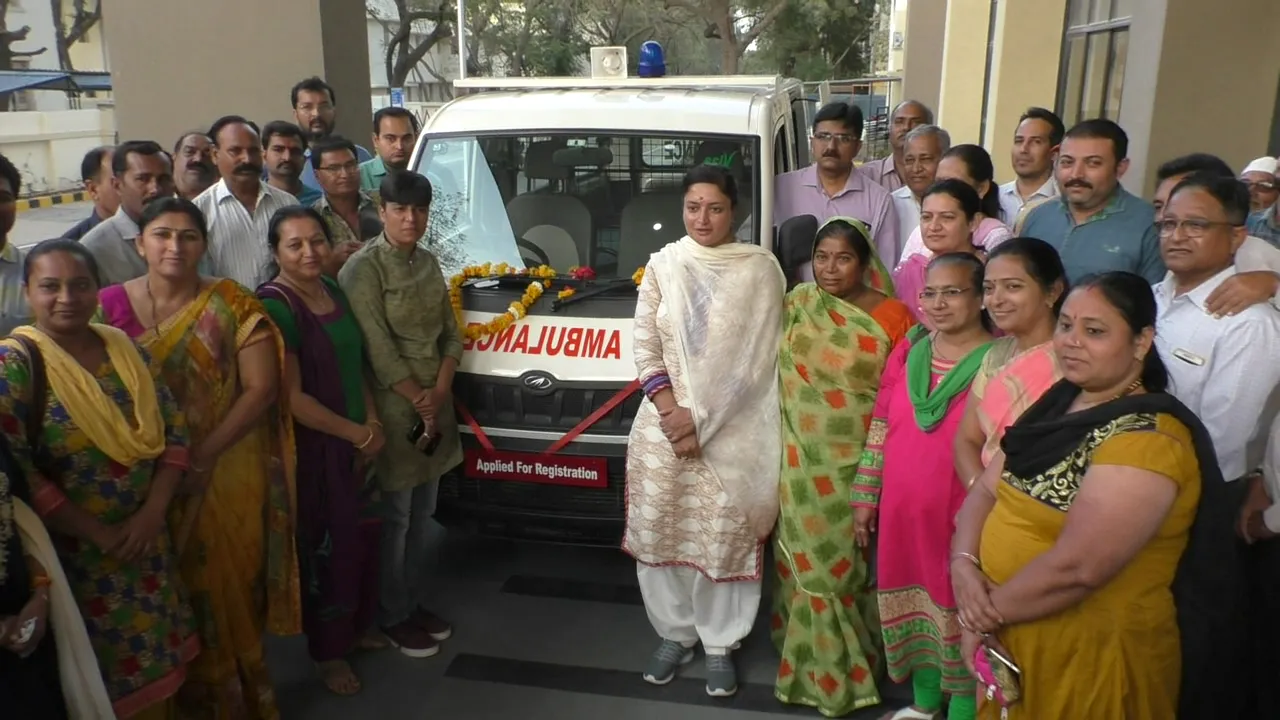 જામનગર: સંસદસભ્ય દ્વારા ત્રણ જગ્યાએ ખાતમુહૂર્ત,લોકાર્પણ અને સાધન સહાય કાર્યક્ર્મ યોજાયા