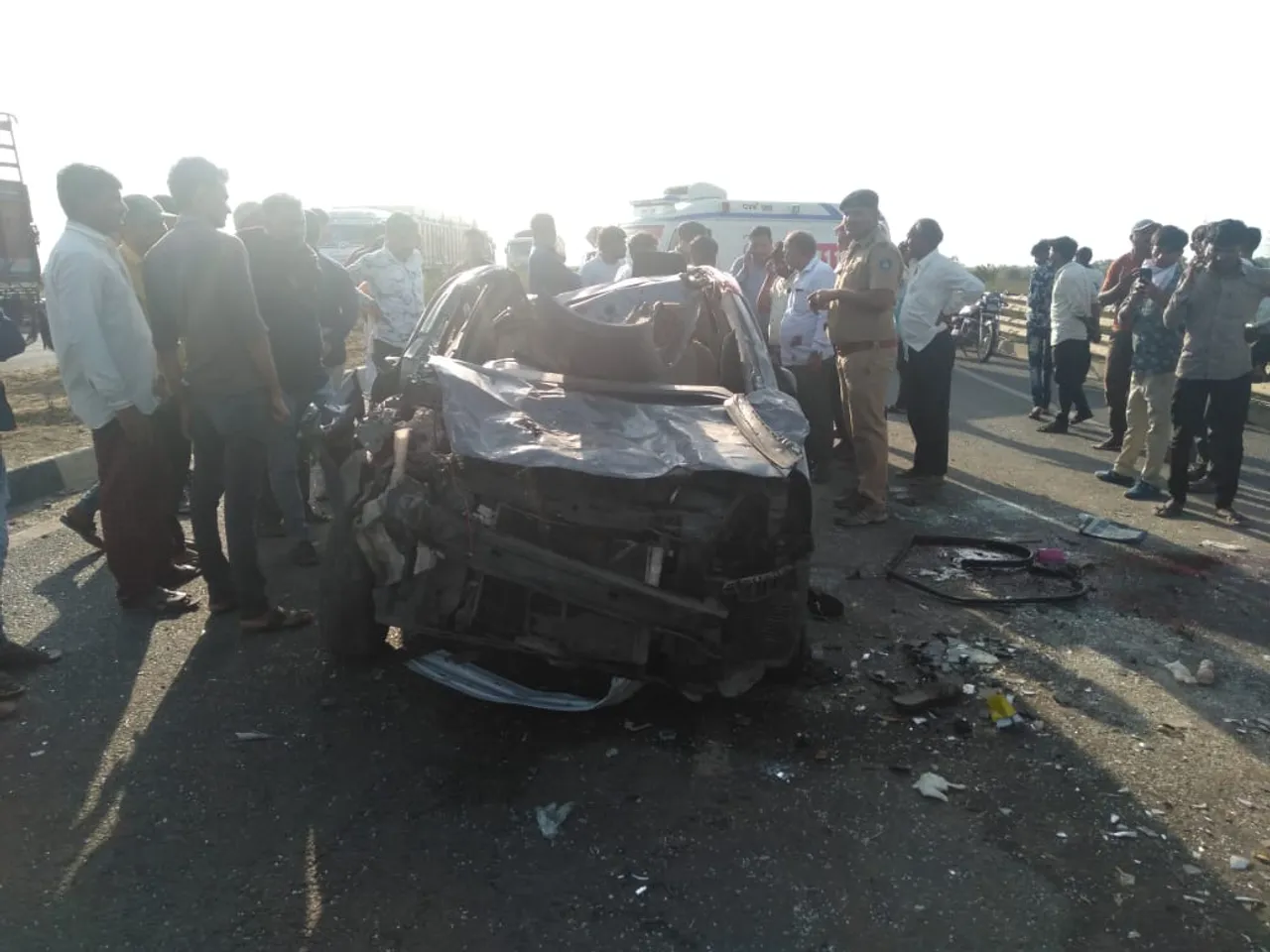 રાજકોટ: માળિયા પાસે બે કાર વચ્ચે ગમખ્વાર અકસ્માત, 5ના મોત,૨ ઘાયલ