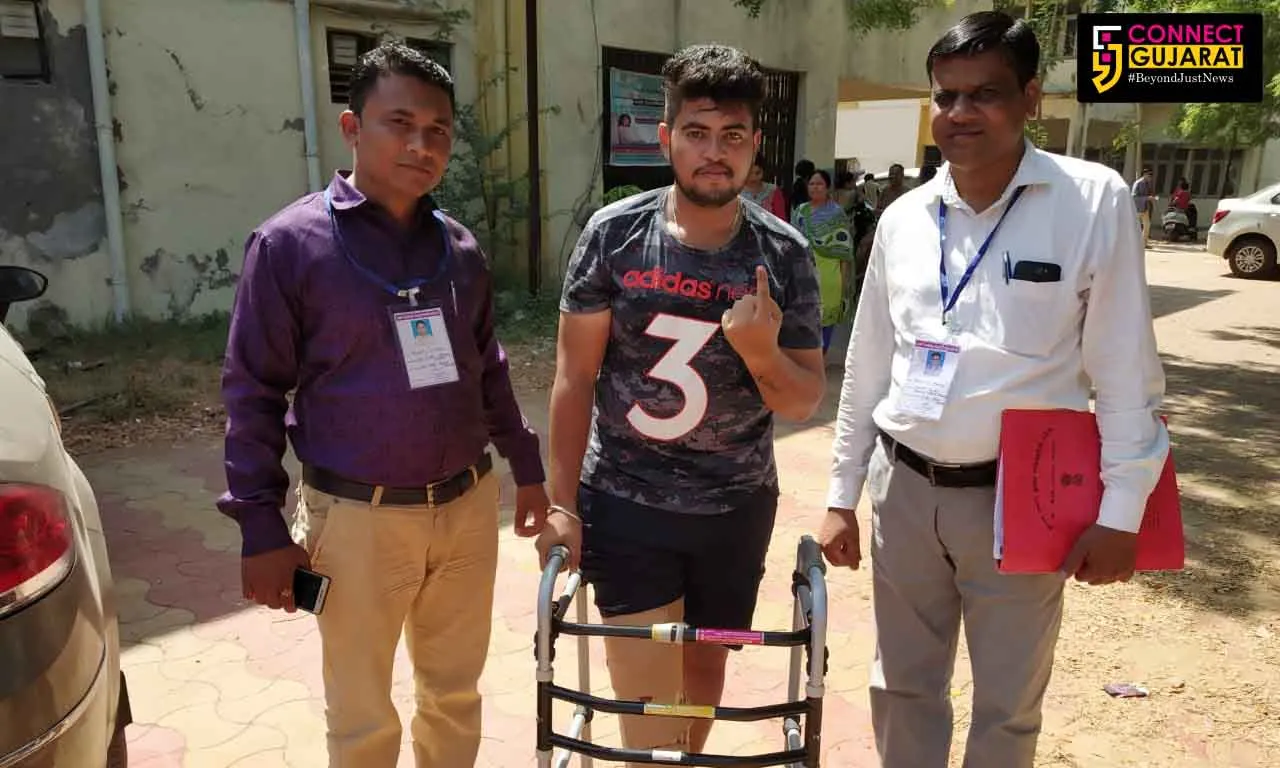 ભરૂચ જિલ્લામાં  દિવ્યાંગોએ પણ ઉત્સાહભેર મતદાન કર્યું