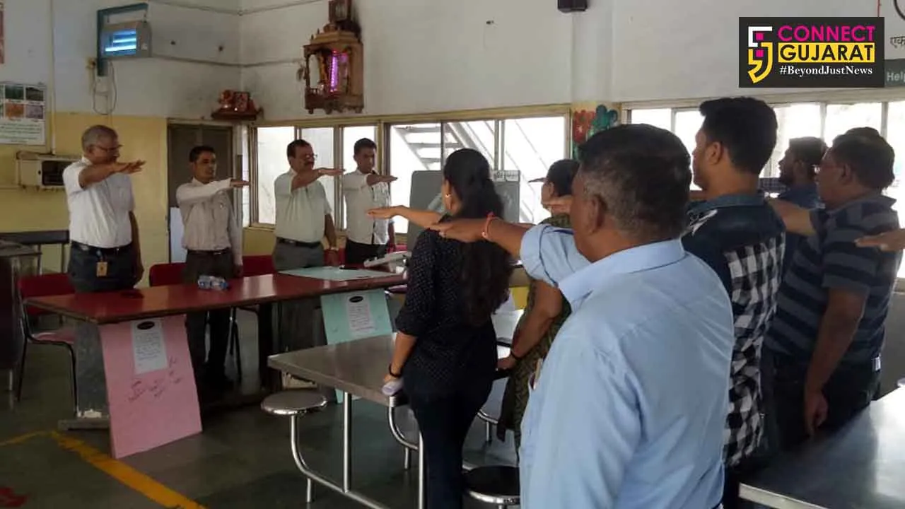 વાલીયા ખાતે ગોદરેજ કંપની લી. માં કામ કરતાં કર્મચારીઓ માટે મતદાન જાગૃતિ કાર્યક્રમનું આયોજન કરાયું