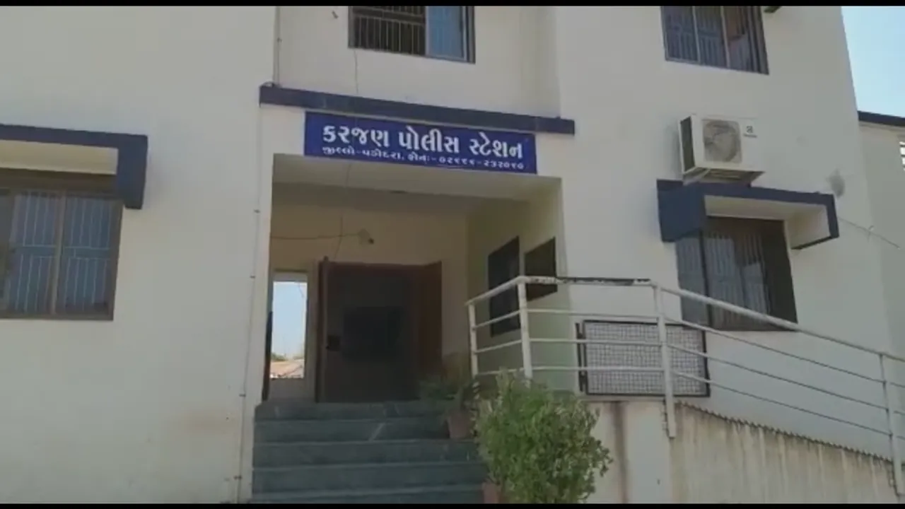 મેસરાડ ગામમાં મંદિર પાસેથી પાડા હટાવવાનું કહેનારને માર મારતા બે ઈસમો વિરૂધ્ધ એટ્રોસિટી એક્ટ હેઠળ પોલીસ ફરિયાદ નોંધાઇ