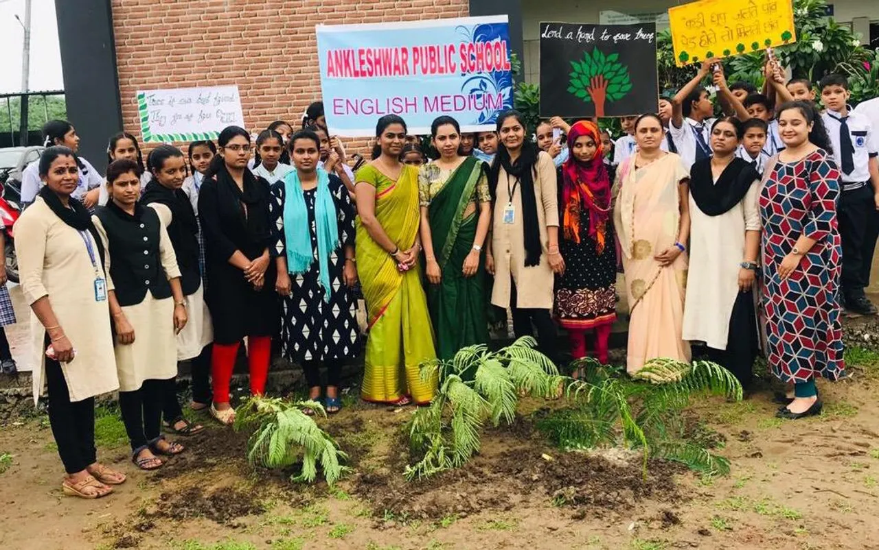 અંકલેશ્વર : અંકલેશ્વર પબ્લિક સ્કૂલ ખાતે યોજાયો વૃક્ષારોપણ કાર્યક્રમ