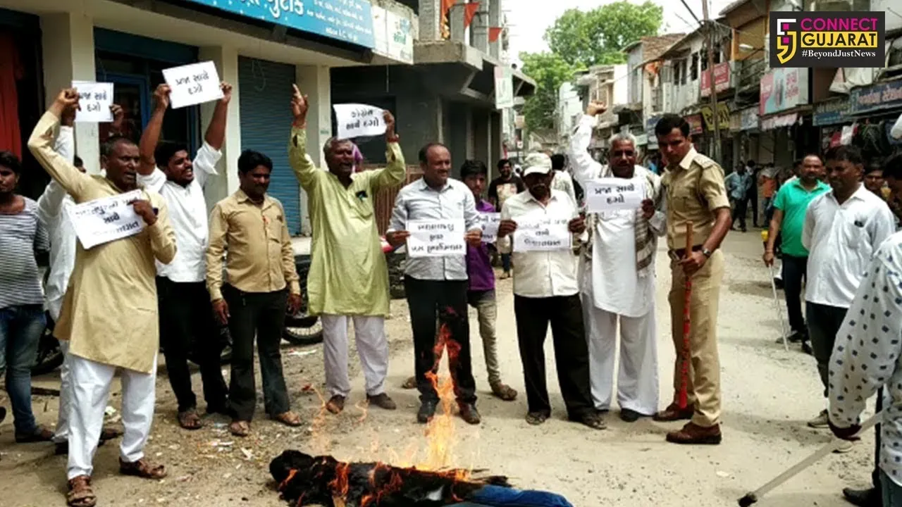 રાધનપુર: અલ્પેશ ઠાકોરે કોંગ્રેસમાંથી રાજીનામું આપતા કરાયું તેના પુતળાનું દહન