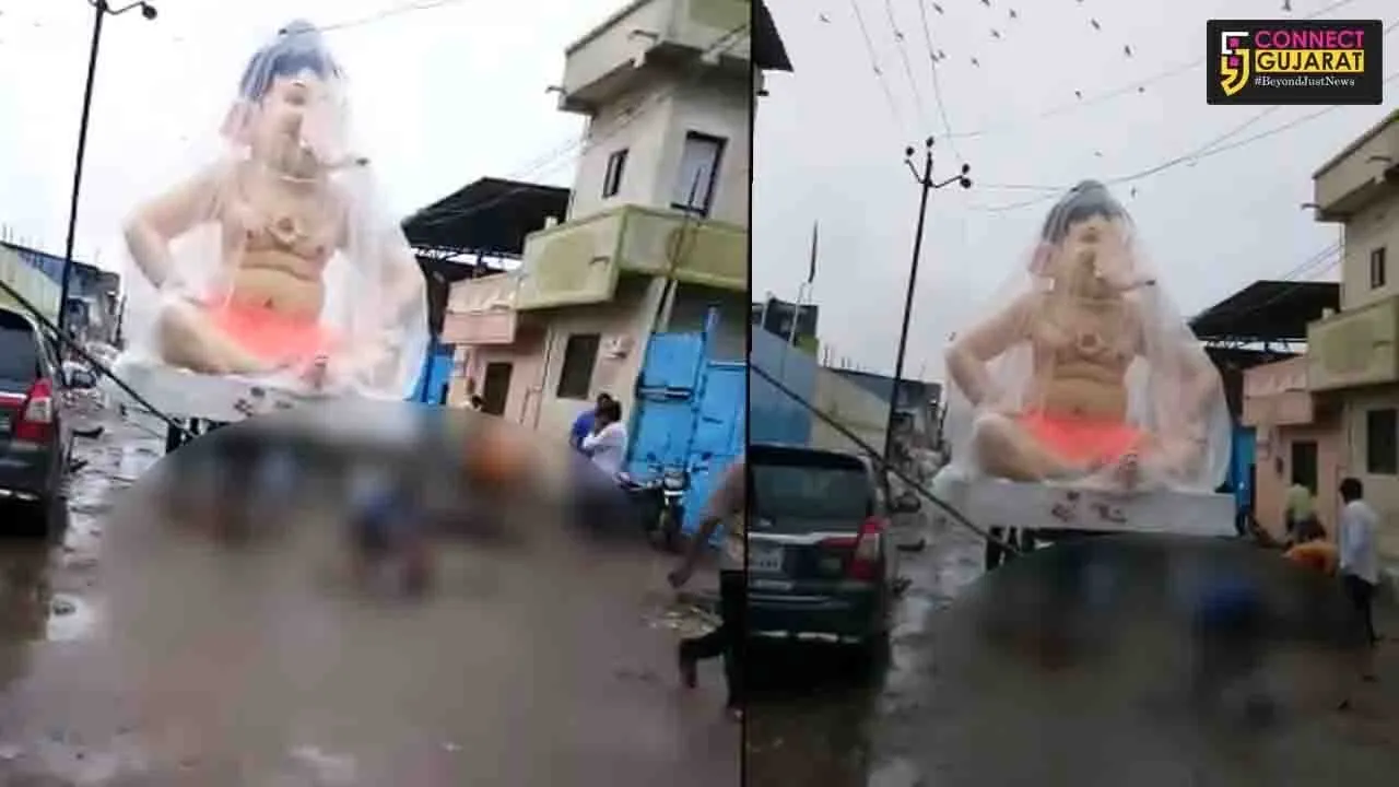 અંકલેશ્વર : ગણેશજીની પ્રતિમા લઈને આવતા મંડળના સભ્યોને લાગ્યો વીજ કરંટ, 2ના મોત :  6 દાઝી ગયા