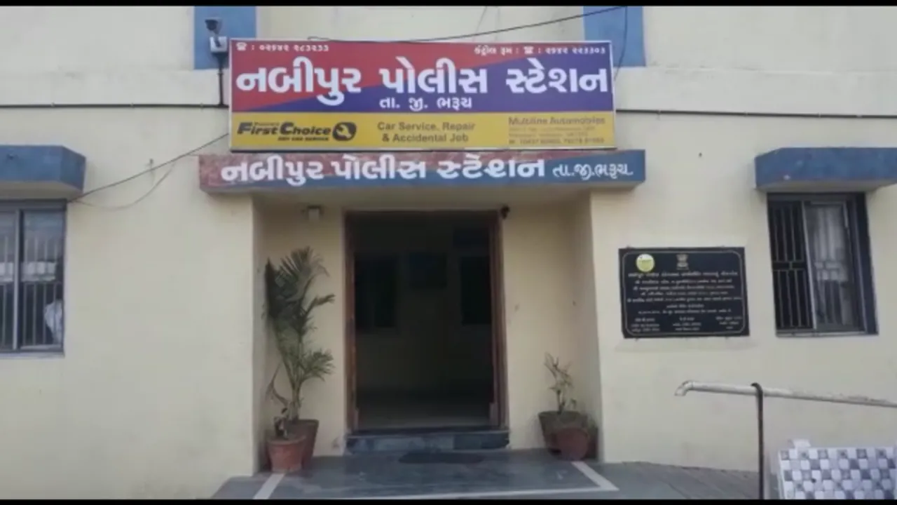 પાલેજ : સામલોદ વચ્ચે આવેલી જ્યોતિ ફોર સાઇટ પરથી દસ જેટલા ઇસમો પાઇપોની લૂંટ ચલાવી થયા ફરાર