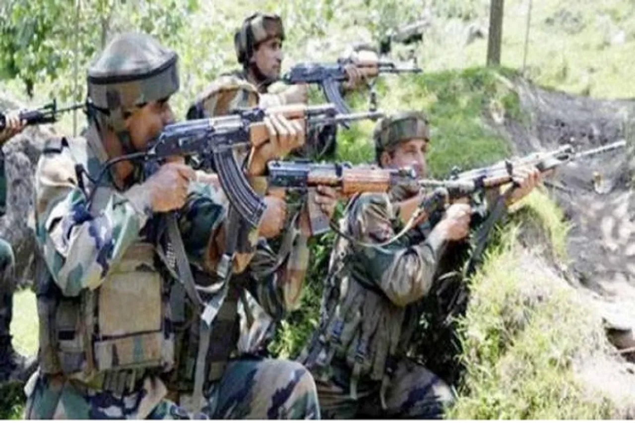 જમ્મુ કાશ્મીર : ત્રાલમાં આતંકીઓ સાથે થયેલી અથડામણમાં સુરક્ષાદળોને મોટી સફળતા,ત્રણ આતંકવાદીઓને કર્યા ઠાર 