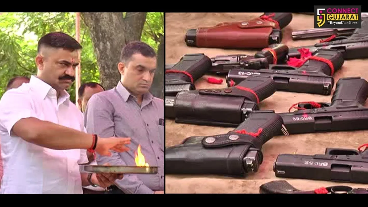 ભરૂચ : પોલીસ હેડકવાટર્સ ખાતે શસ્ત્રની સાથે અશ્વોનું પણ કરાયું પૂજન