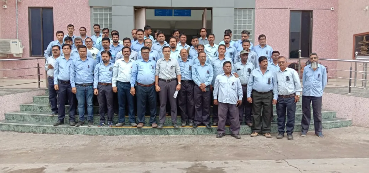 ભરૂચ : વીજકંપનીના કર્મચારીઓ આંદોલનના મિજાજમાં, રાજયમાં કરી દેશે “અંધારૂ”