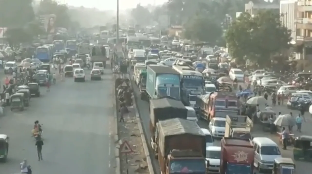 સુરત જિલ્લાના કડોદરા ખાતે ટ્રાફિક સમસ્યા બની માથાના દુખાવા સમાન