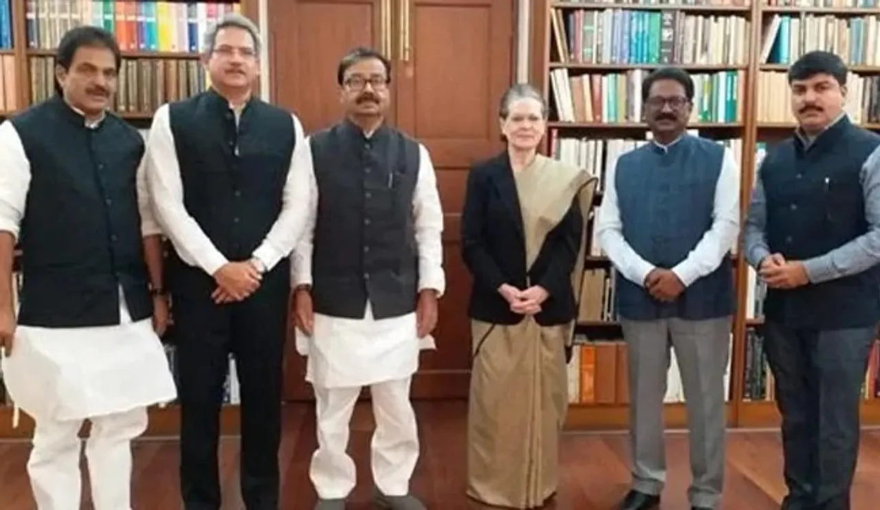 કોંગ્રેસ સાથે મળીને શિવસેના પણ 'સંવિધાન દિવસ' પર બોલાવવામાં આવેલી સંસદની સંયુક્ત બેઠકનો બહિષ્કાર કરશે