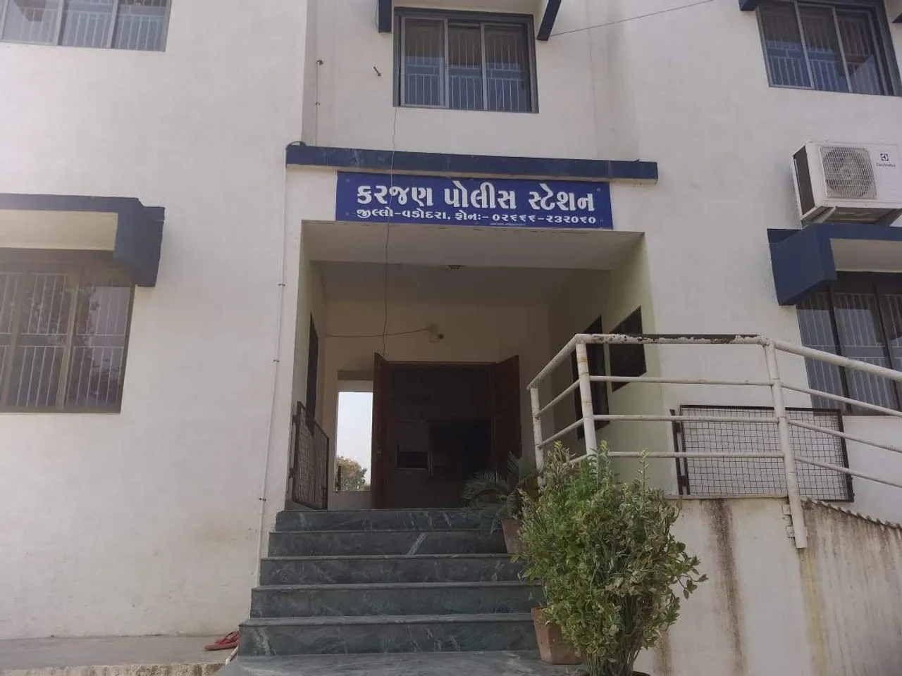 કરજણ : પાર્કિંગમાં પાર્ક કરેલી લક્ઝરી બસમાં મુકેલી બેગમાંથી રૂપિયા ૧ લાખ ઉપરાંતની મત્તાની ચોરી