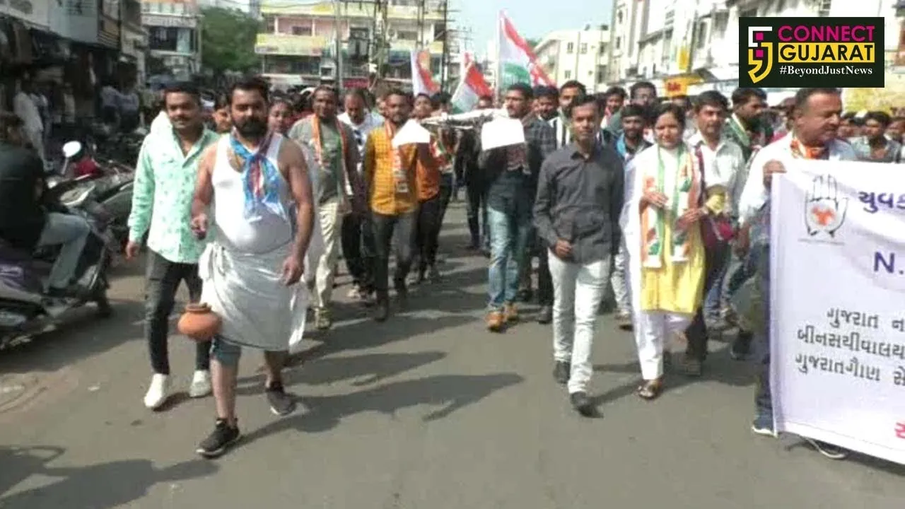 જામનગર: અનોખો વિરોધ, કોંગ્રેસે કાઢી ભાજપ સરકારની ઠાઠડી