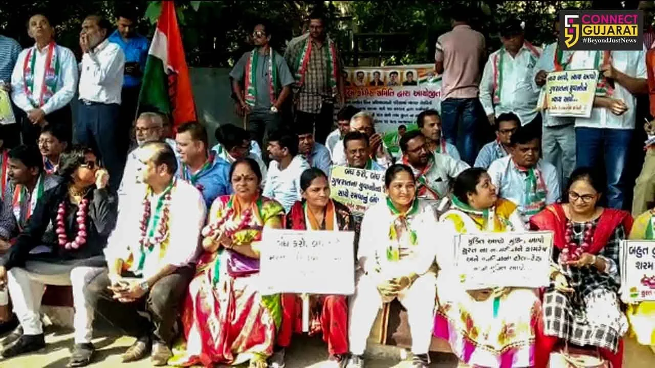 સુરત : ડુંગળીના ભાવ ઘટાડવાની માંગ સાથે કોંગી કાર્યકરોએ પહેર્યો ડુંગળીનો હાર