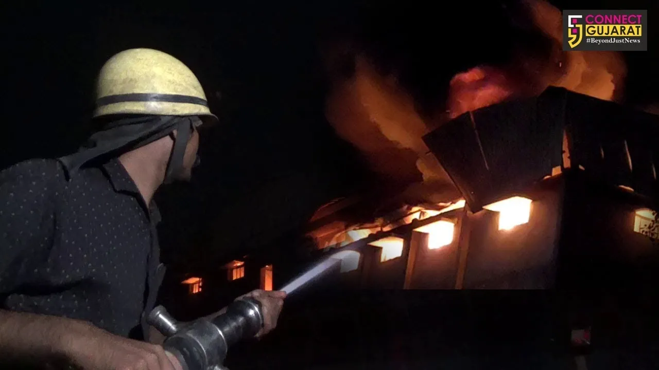 સુરત : હરિયાળ GIDCની ચોક્સી ટેક્સટાઇલમાં લાગી આગ, યાર્નનો જથ્થો બળી જતા કરોડોનું નુક્શાન