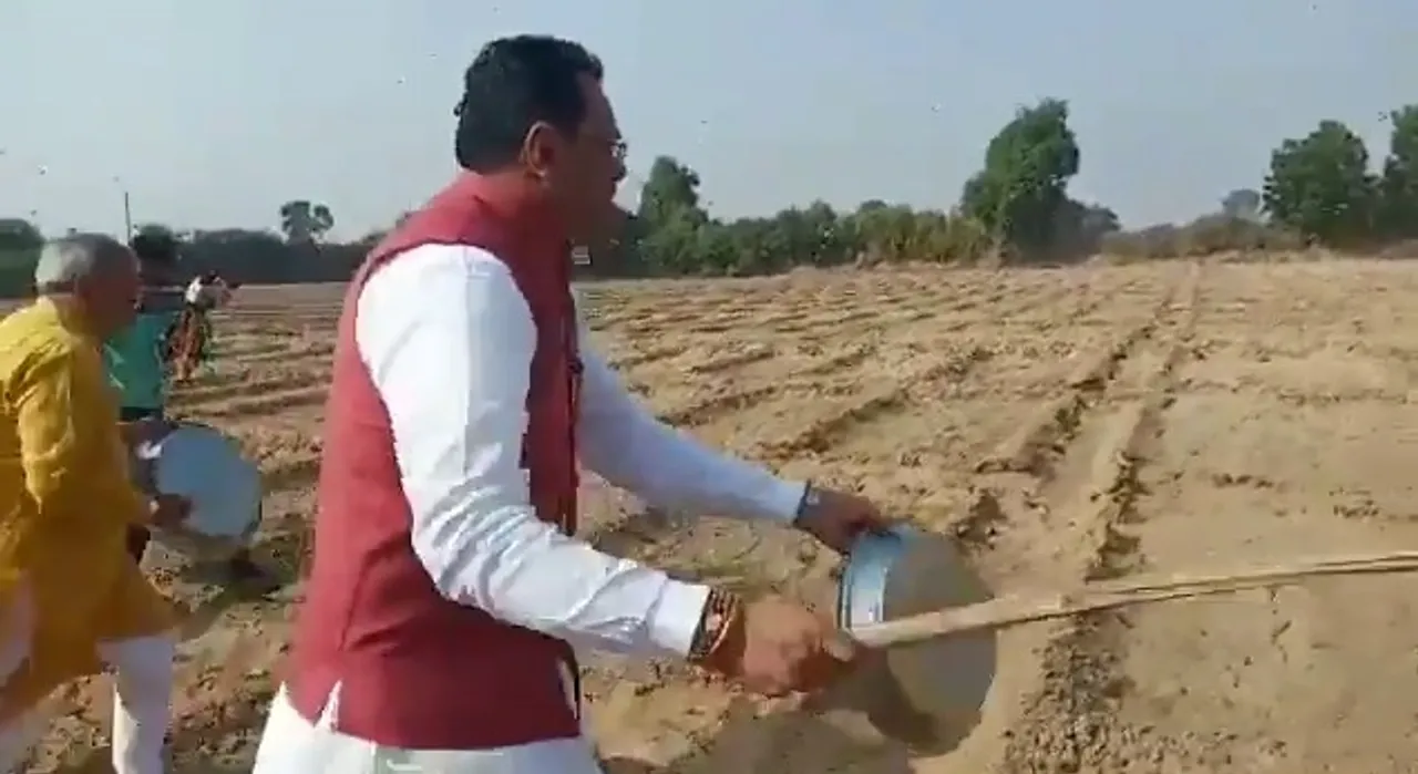 ભાજપ પ્રદેશ પ્રમુખે પણ વગાડી થાળી અને ઉડાવ્યા તીડ, જાણો ક્યાં?