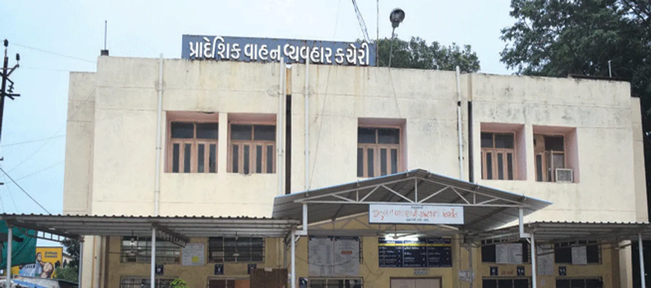 ભાવનગર : આર.ટી.ઓ. કચેરી દ્વારા પાલીતાણા તાલુકામાં વાહન ફિટનેસ કેમ્પનુ આયોજન