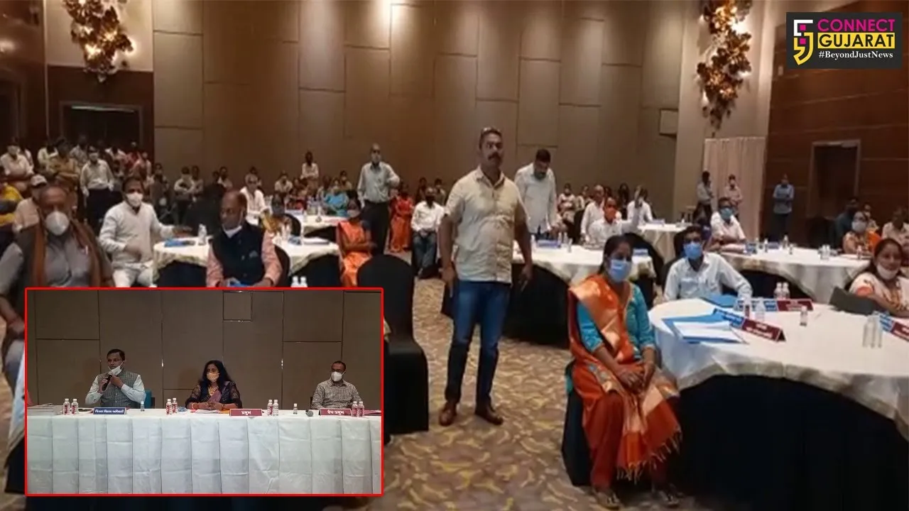 વડોદરા : વૈભવી હોટલમાં મળેલ જિલ્લા પંચાયતની સામાન્ય સભામાં હોબાળો, પ્રમુખના રાજીનામાંની કરાઇ માંગ