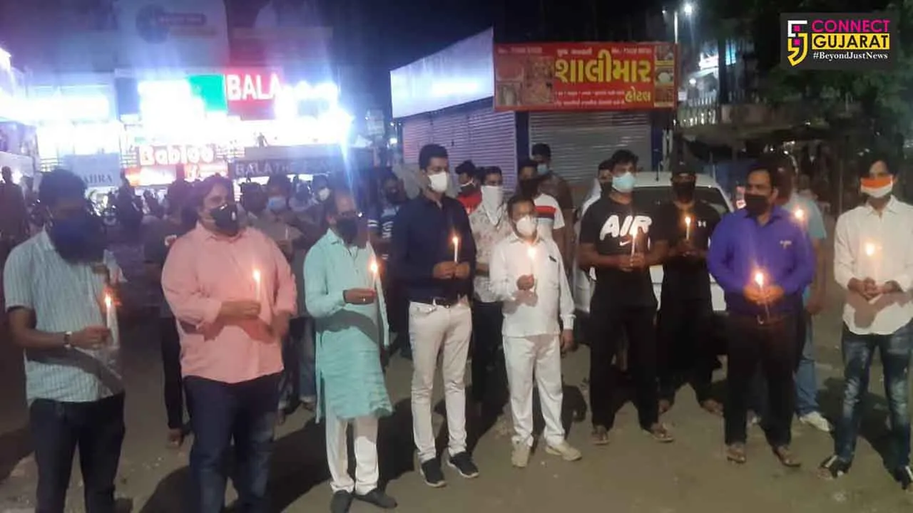 અંકલેશ્વર : 3 રસ્તા સર્કલ પાસે હાથરસની રેપ પીડિતાને શ્રદ્ધાંજલિ આપવા ભરૂચ યુવા કોંગ્રેસ દ્વારા કેન્ડલ માર્ચ યોજાઇ