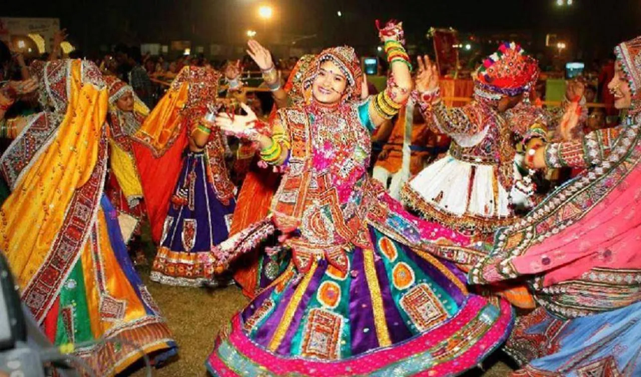 ગરબા રસિકોને ફટકો : રાજ્યમાં જાહેરમાં તેમજ શેરીમાં પણ નહીં યોજી શકાય ગરબા