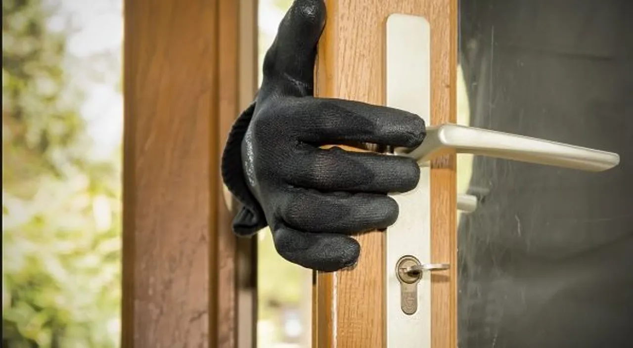 અંકલેશ્વર : નવા હરીપુરા ગામે તસ્કરોએ મકાનને બનાવ્યું નિશાન, રોકડ સહિત સોના-ચાંદીના ઘરેણાંની કરી ચોરી