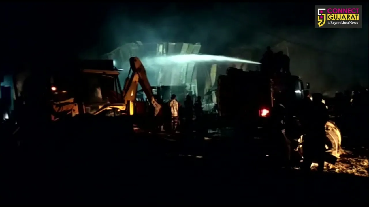 અંકલેશ્વર: અંસાર માર્કેટ નજીક આવેલ ભંગારના 3થી વધુ ગોડાઉનમાં આગ,અફરાતફરીનો માહોલ