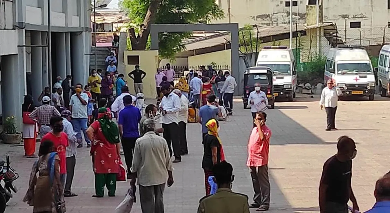 ભરૂચ: કોરોનાનો કહેર વધતા વેકસીન લેવા લોકોની લાંબી કતાર