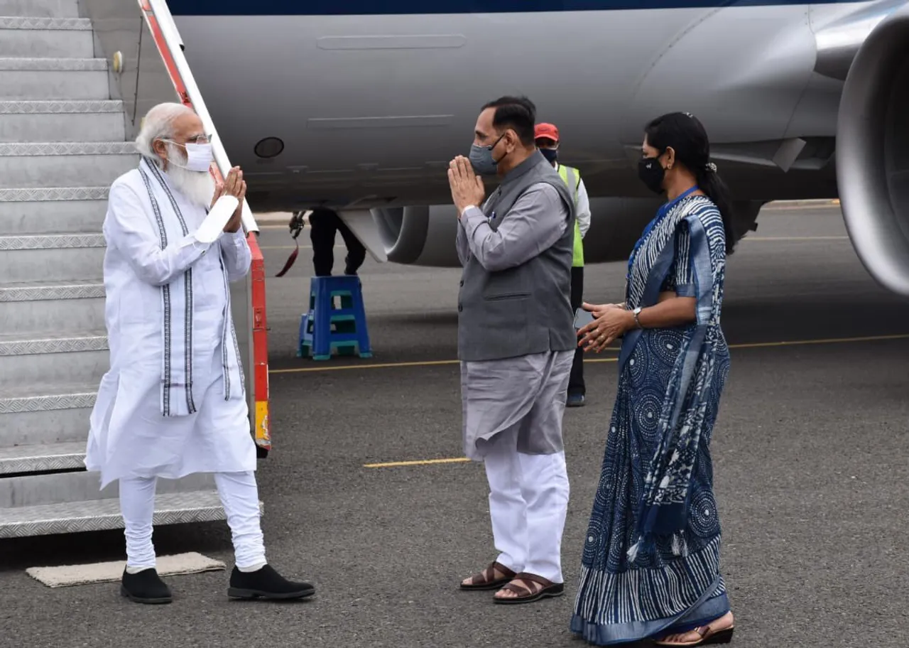 ભાવનગર: વડાપ્રધાન નરેન્દ્ર મોદીએ વાવાઝોડાનું હવાઈ નિરીક્ષણ શરૂ કર્યું