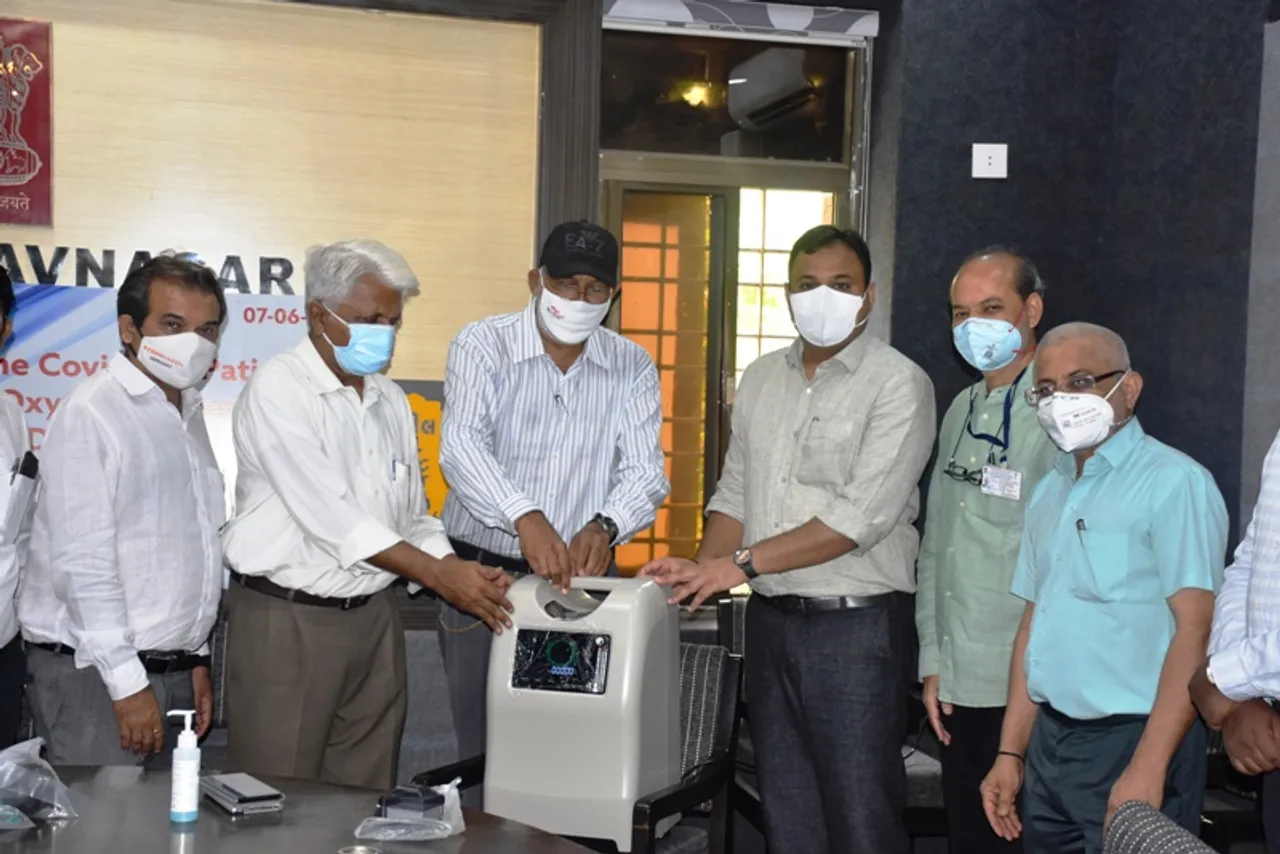 ભાવનગર : કોરોનાની ત્રીજી લહેરનો સામનો કરવા એક્રેસીલ કંપનીએ તંત્રને ઓક્સિજન કોન્સન્ટ્રેટર મશીન અર્પણ કર્યા