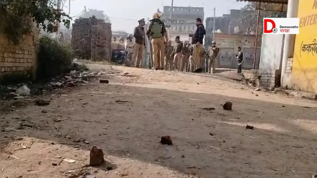 मीरापुर में वोटिंग के दौरान बवाल