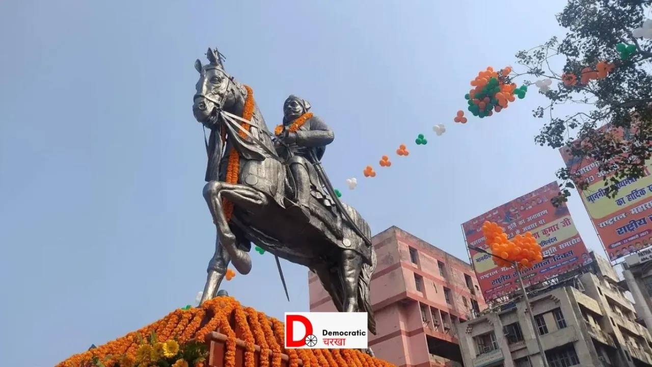 वोट बटोरने का मूर्ति से कनेक्शन