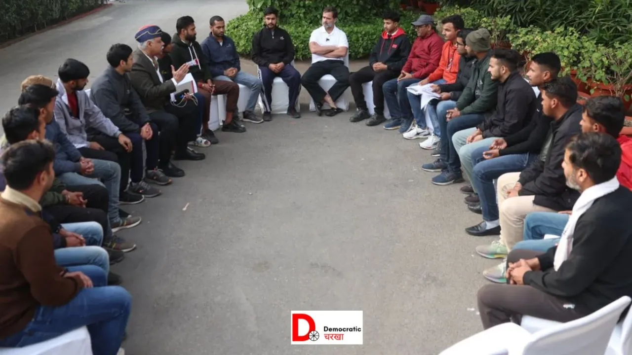 राहुल गांधी बिहार के युवाओं से मिले
