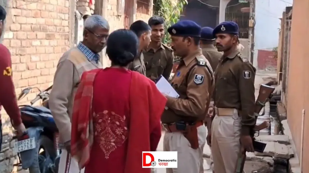 अजय निषाद के घर फेंका बम
