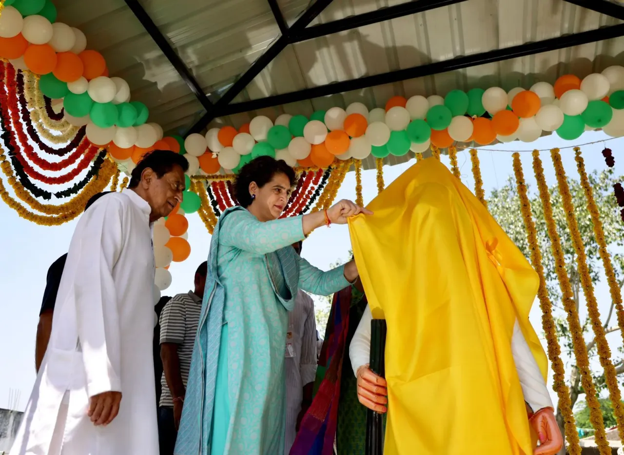 एम पी में प्रियंका गांधी