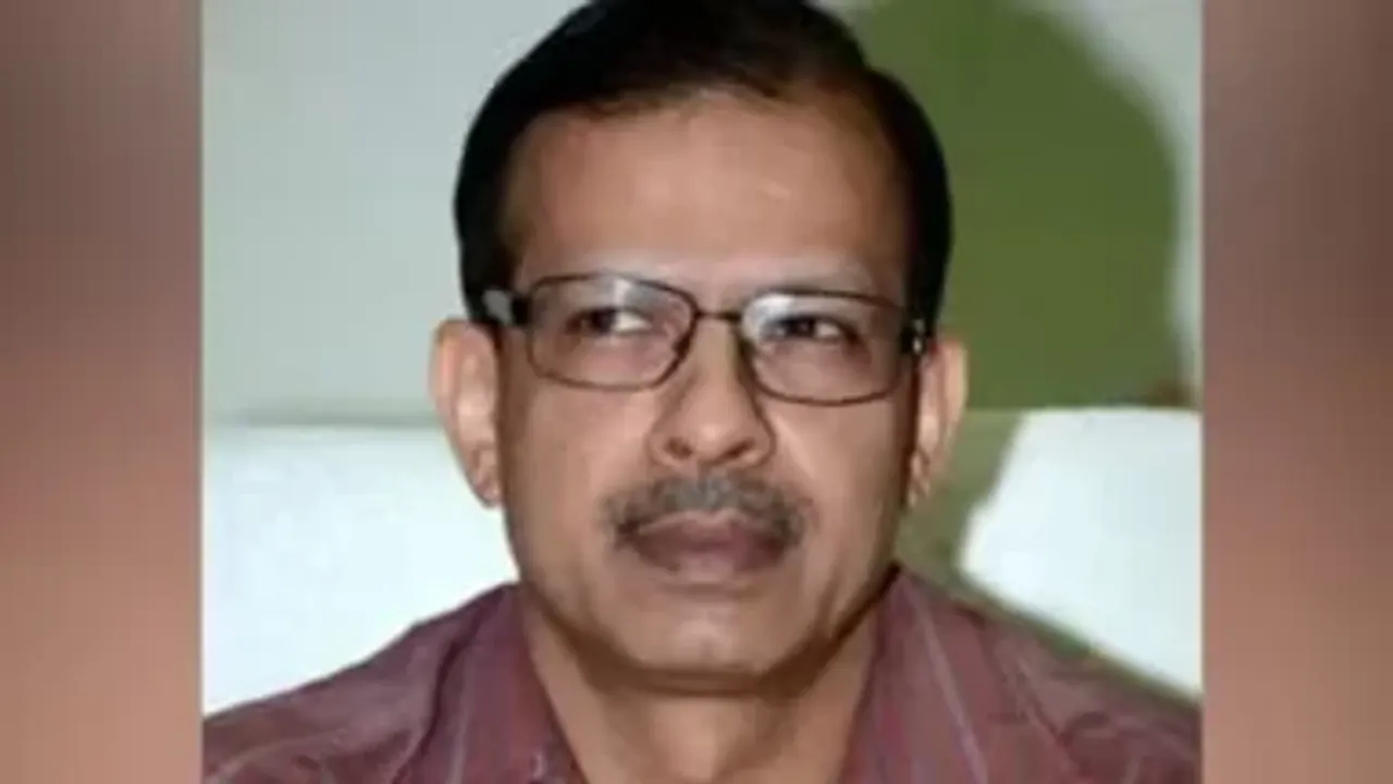 के के पाठक ने यूनिफार्म में आने को कहा