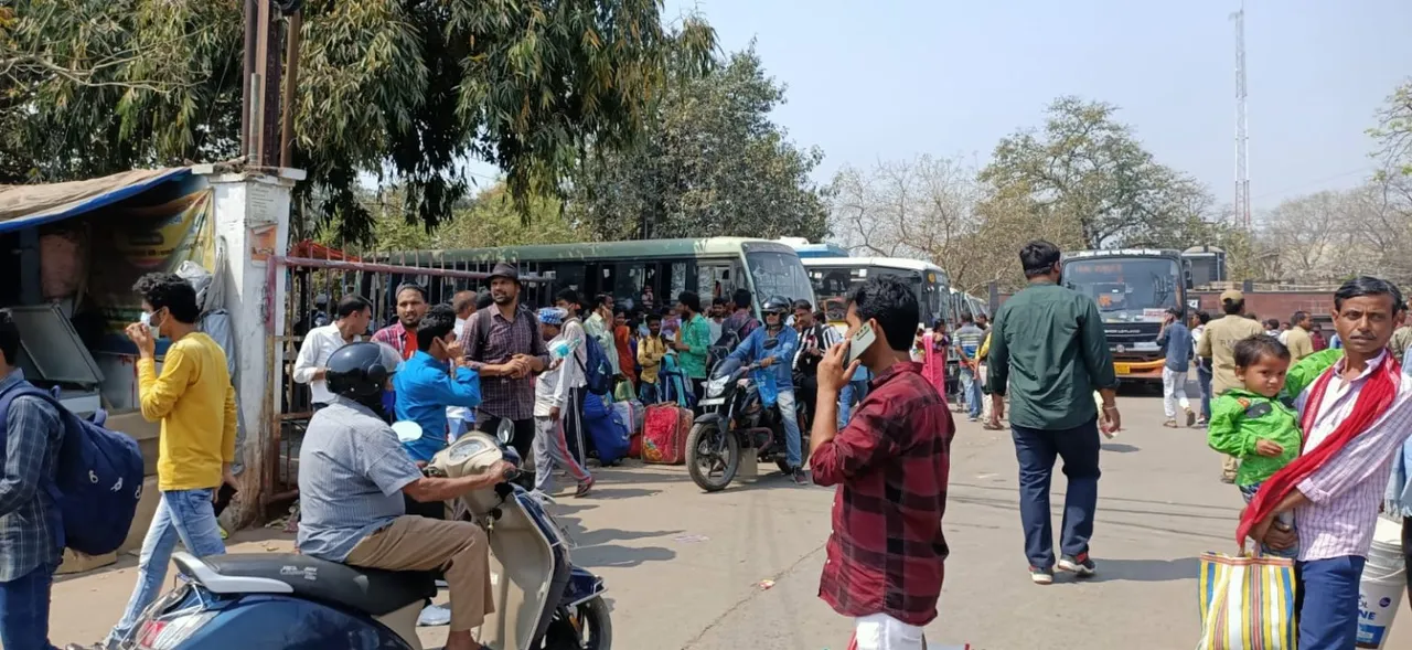 बेरोज़गारी की क्या है स्थिति, क्या बिहार बस मज़दूरों का राज्य बनकर रह जाएगा?