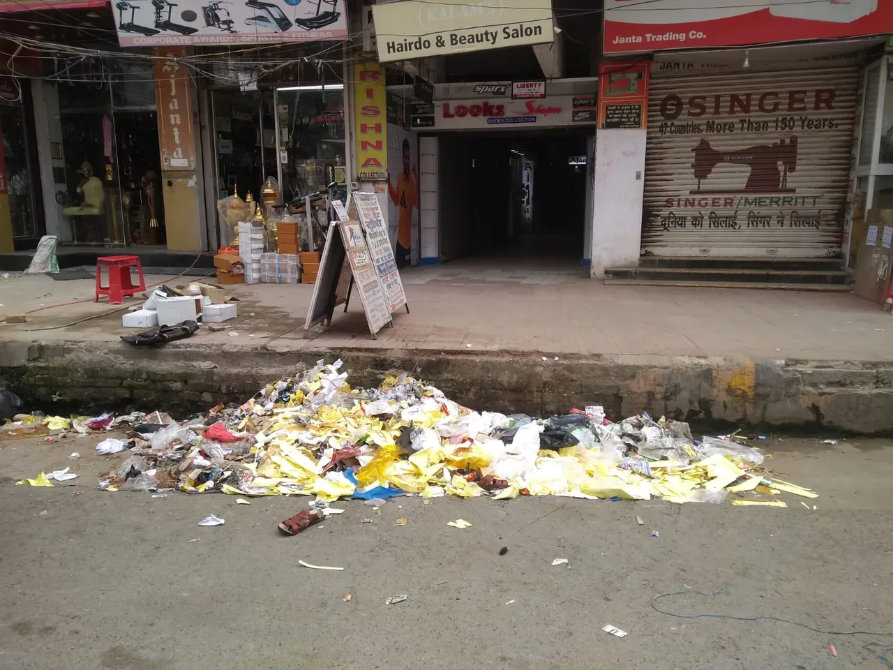 सफ़ाई कर्मचारियों की मांग अब भी अधूरी, फिर से शुरू हुई हड़ताल