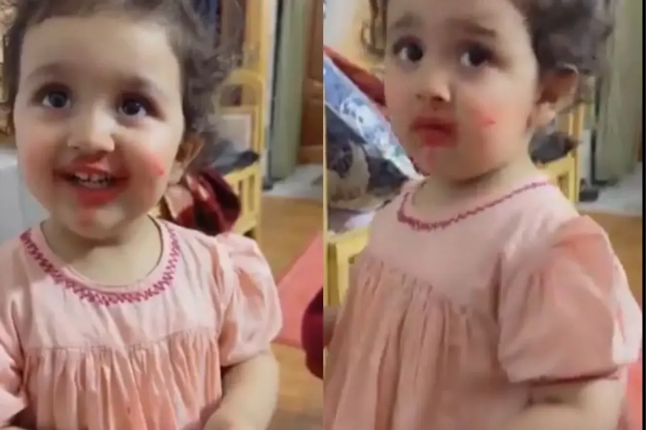 Mother daughter lipstick