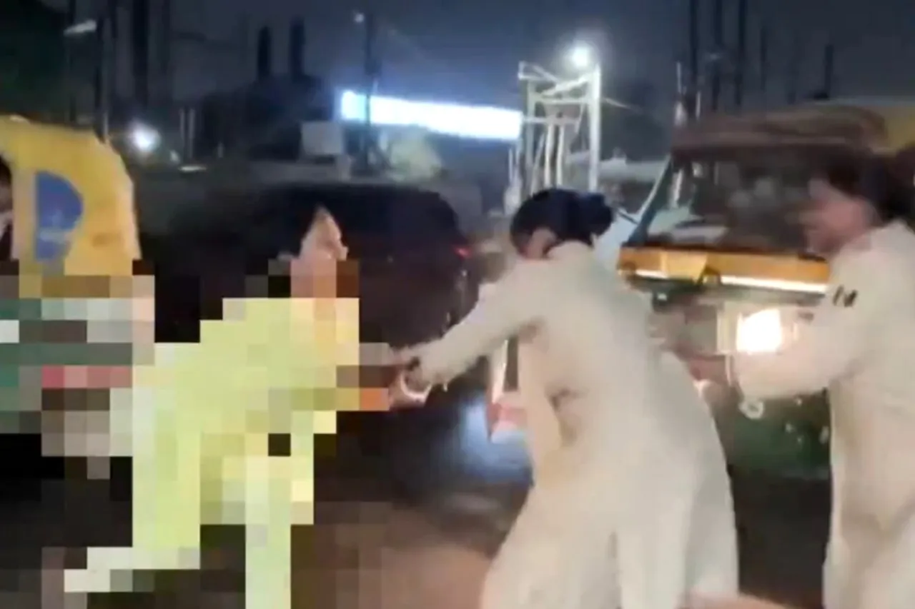 Patna Viral Video, Woman Beaten By Cops
