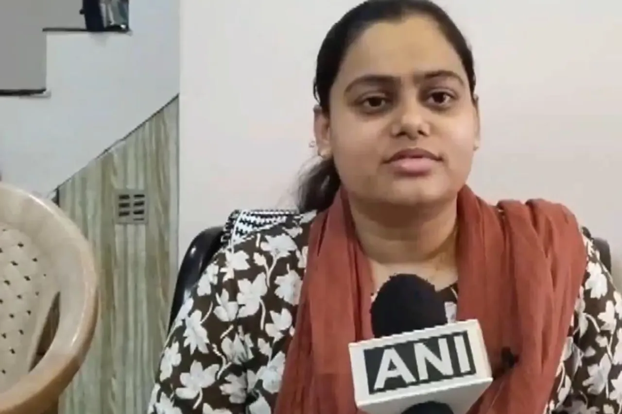 Bharuch Woman Bhoomika Saved From Ahmedabad Plane Crash Due To Flight Delay